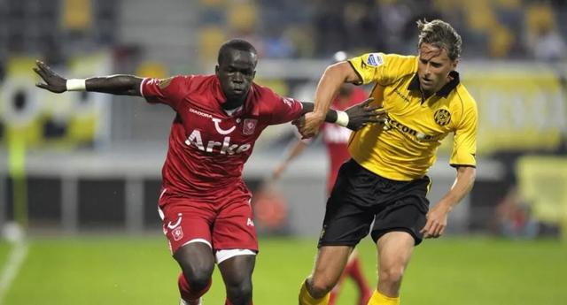 分榜上稳居 分榜上稳居