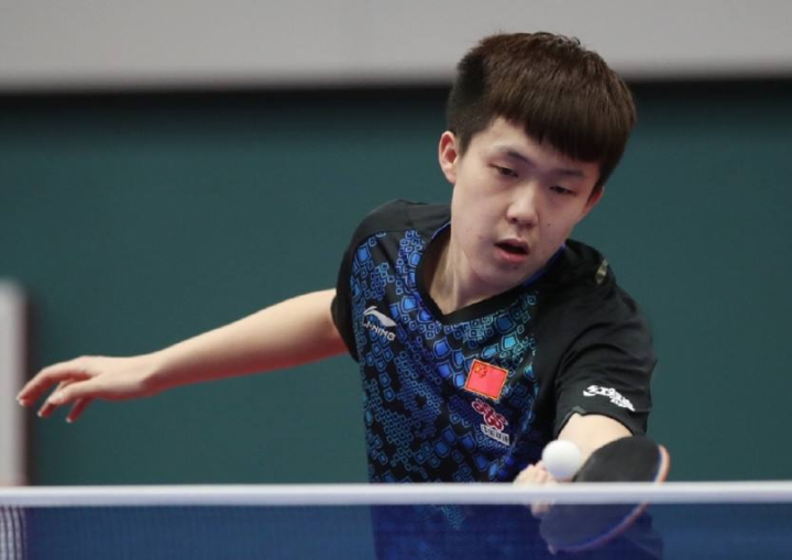 头球还是 头球还是