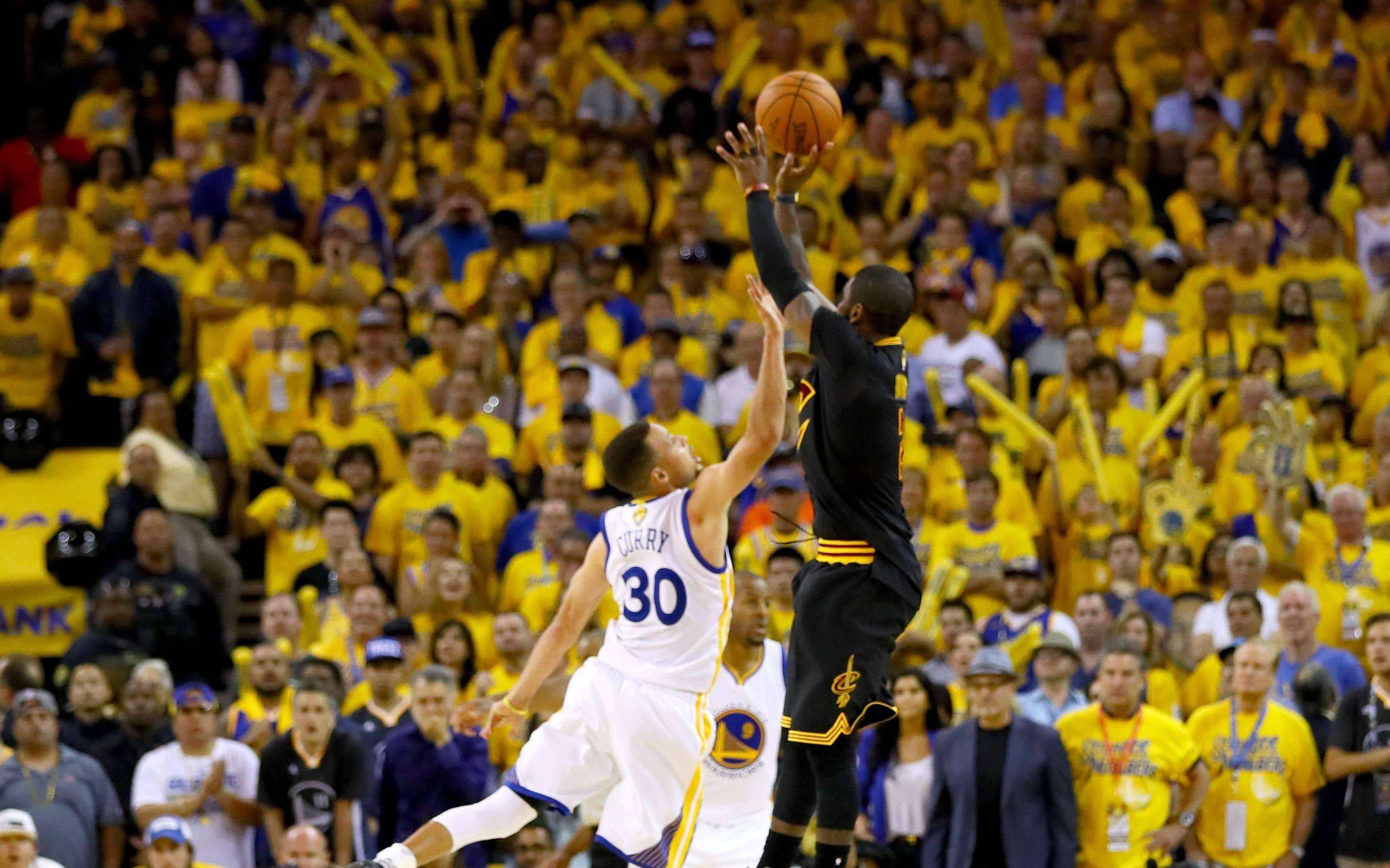 社媒上同步 社媒上同步